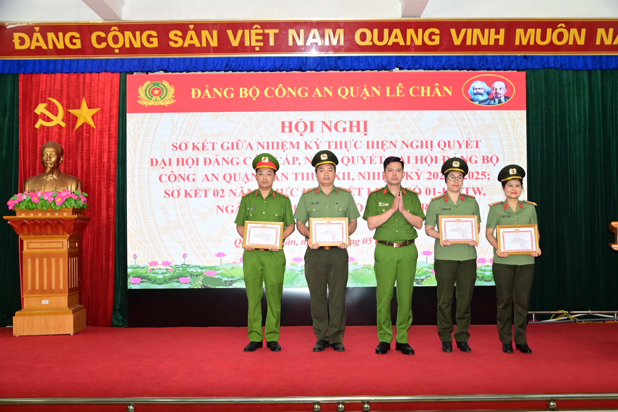 Đảng uỷ Công an quận Lê Chân sơ kết giữa nhiệm kỳ